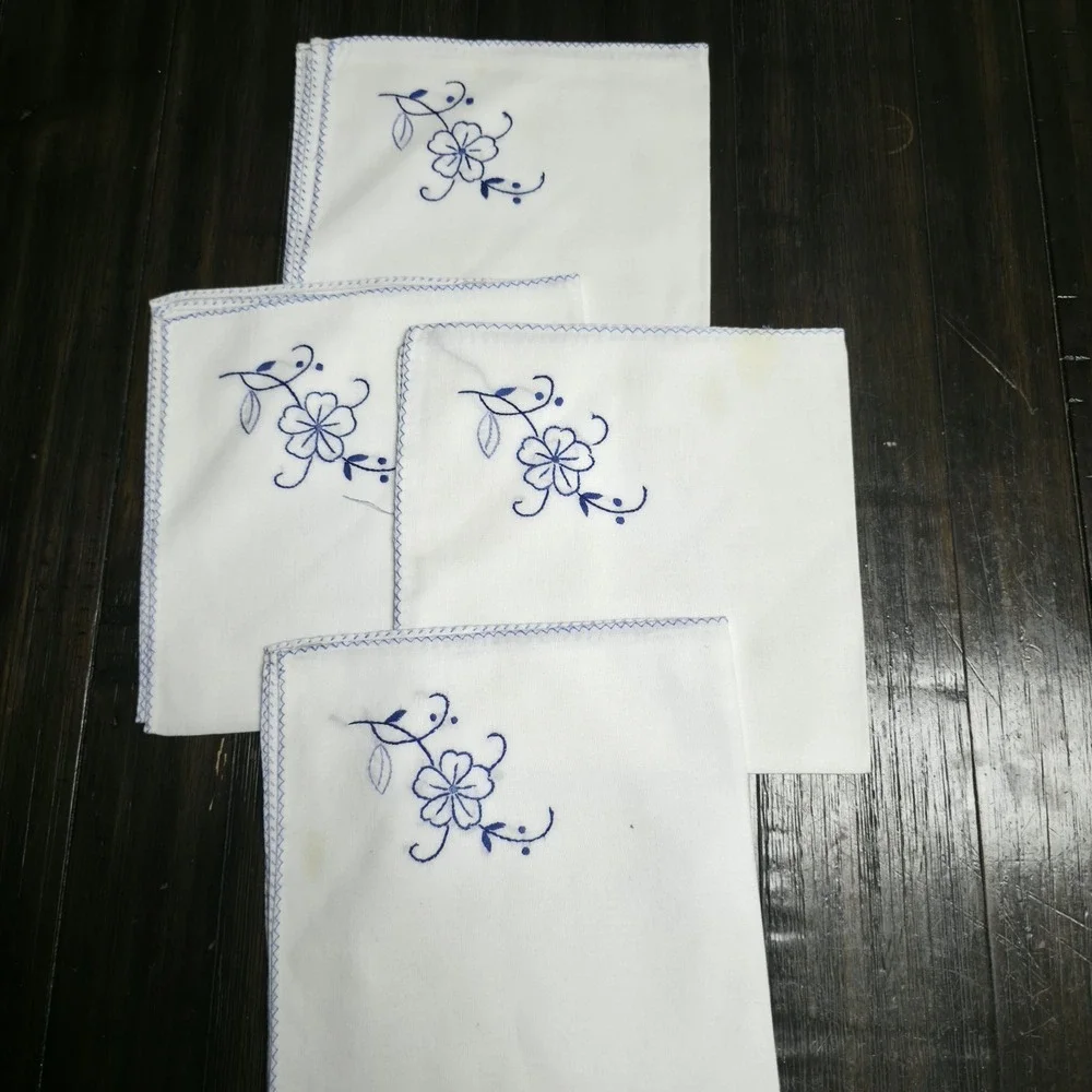 Vintage Embroidered Cloth Napkins White Blue Floral Flower Set of 4 Cottagecore